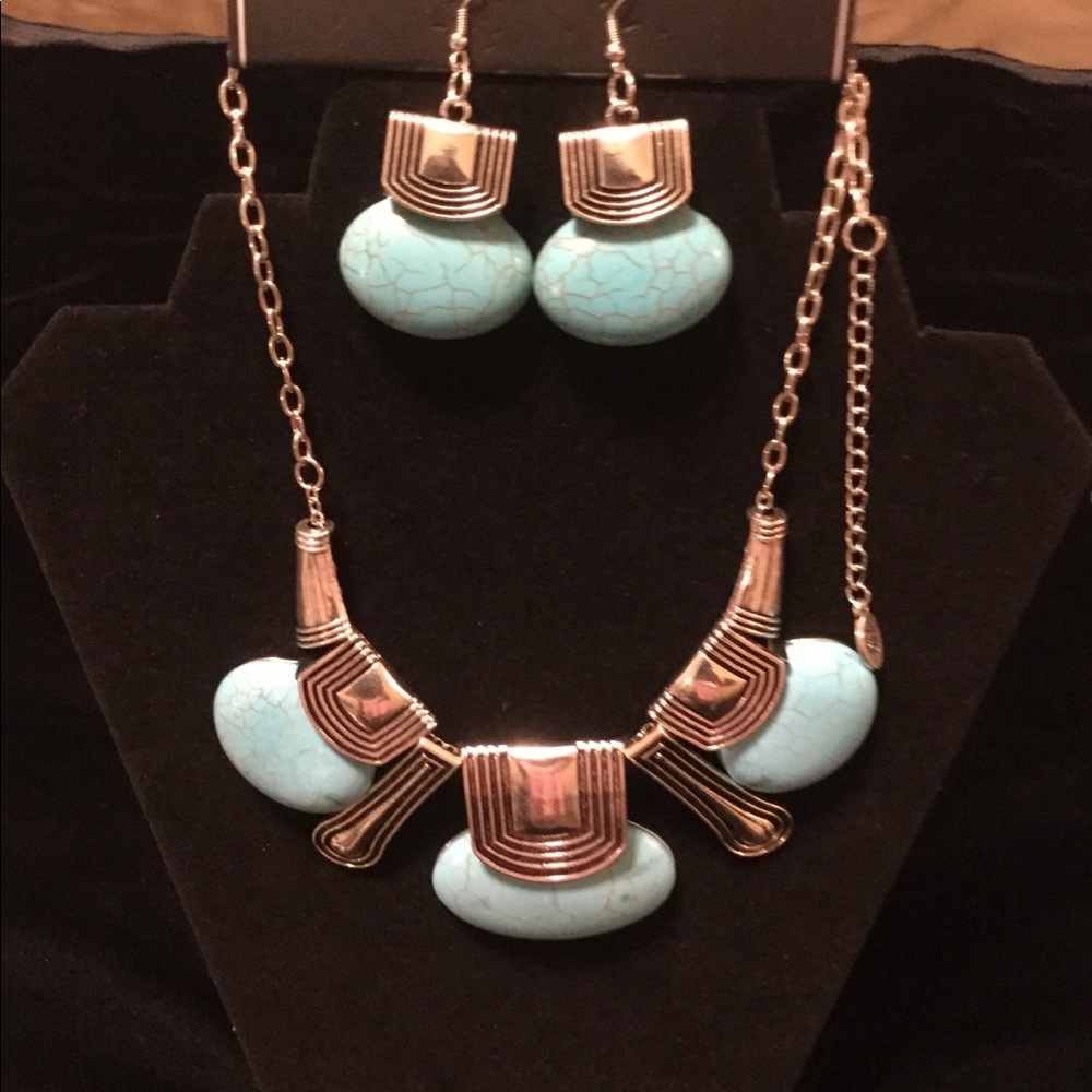 🆕 Turquoise Statement Necklace Set
